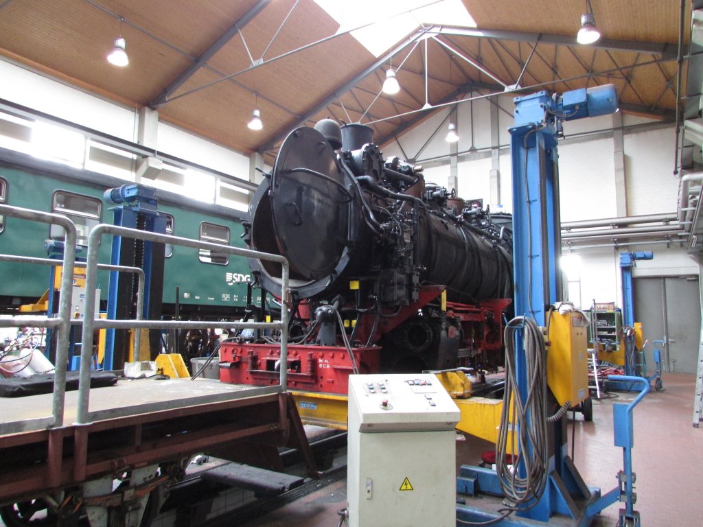 99 762 ist zur Hauptuntersuchung in der Lokwerkstatt O´thal am 15.Juli.2013