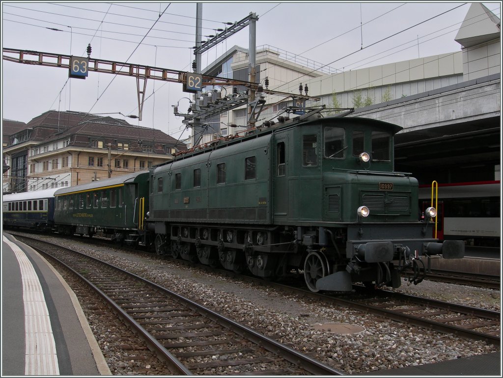 Ae 4/7 10997 in Lausanne 1. Mai 2013