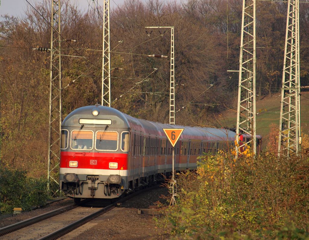 Als RB 48 nach Bonn-Mehlem fuhr der N-Wagenpark in den Bahnhof Kln-West am 20.11 ein. 