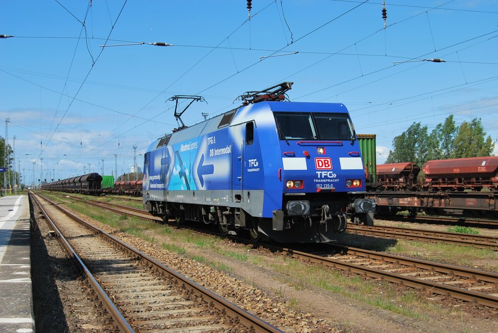 Am 06.05.2009 konnte der Albatros 152 135 in Rostock-Seehafen ausfhrlich geknipst werden.