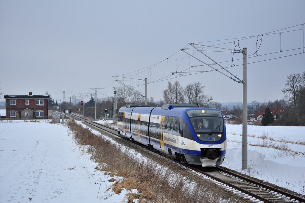 Am 13.02.2012 rollt der OLA-Vt 0007(634 114) durch Gragetopshof seinem nchsten Halt Kavelstorf entgegen.Der Zug pendelt zwischen Rostock und Gstrow.