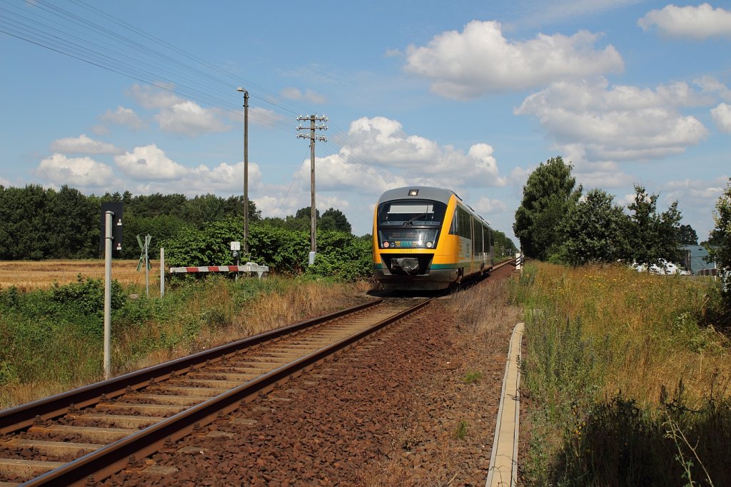 Am 13.07.13 war 642 413 der ODEG wie so oft zwischen Cottbus und Zittau unterwegs und wurde beim letzten Rufschranken-Bahnbergang der KBS 220 unweit bei Spree fotografiert.