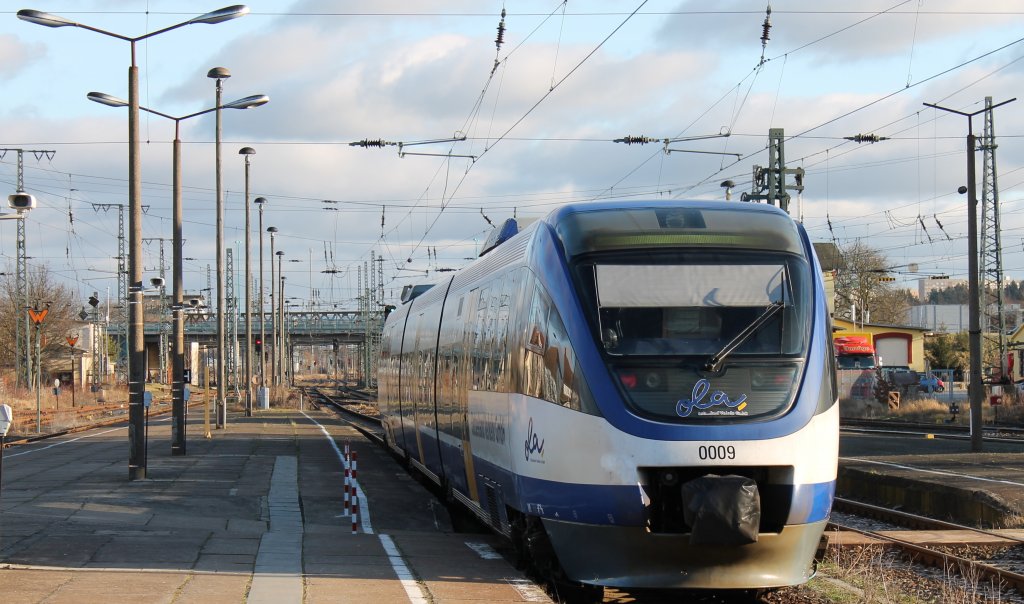 Am 15 Januar 2012 war der VT 0009 der OLA auf dem Weg von Stralsund HBF nach Neustrelitz HBF wo ich ihn in Neubrandenburg festhalten konnte.