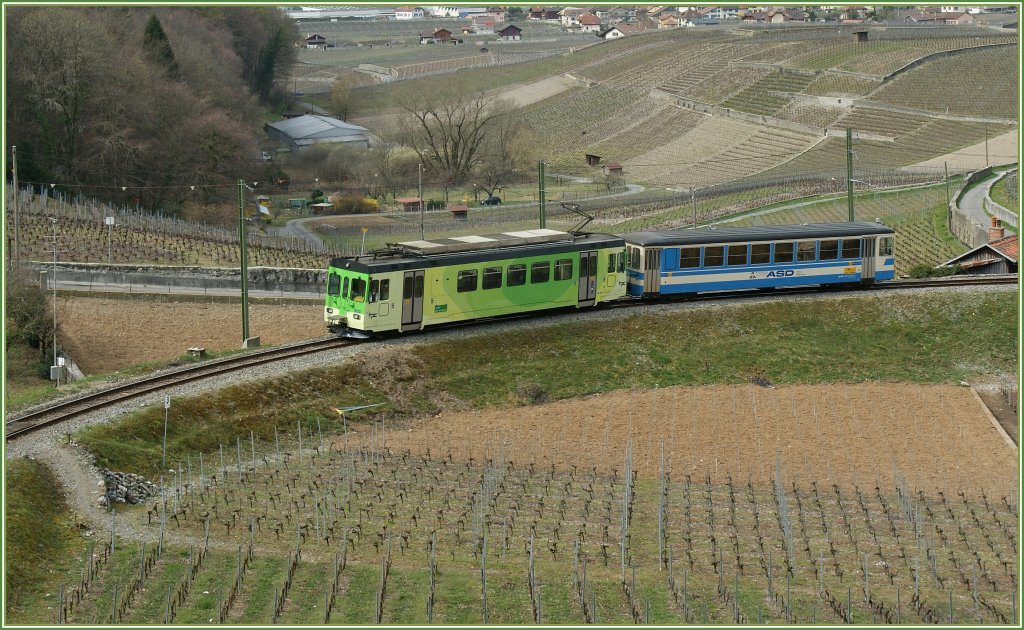 ASD BDe 4/4 403 mit Bt auf der Fahrt nach Les Diablerets. 
27. Mrz 2011