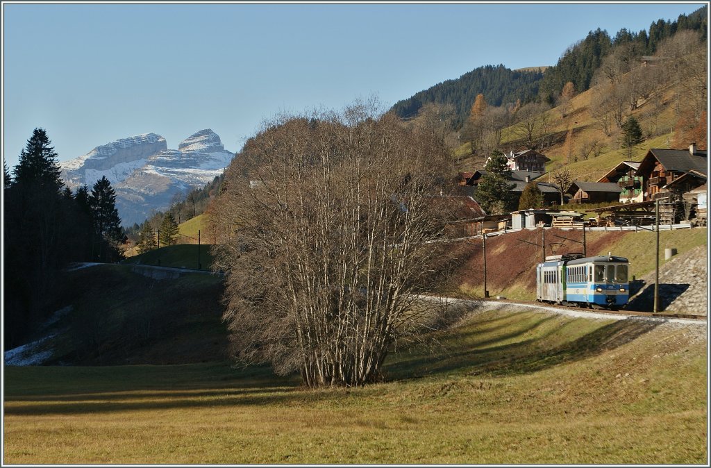 ASD Regionalzug kurz vor seinem Ziel in Les Diablerets.
20. Nov. 2012