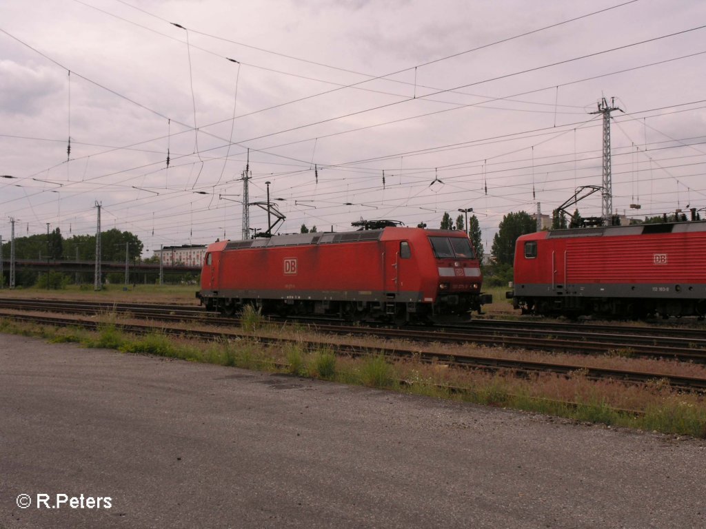 Begenung in Eisenhttenstadt von 185 075-9 und 112 183-9. 21.05.08