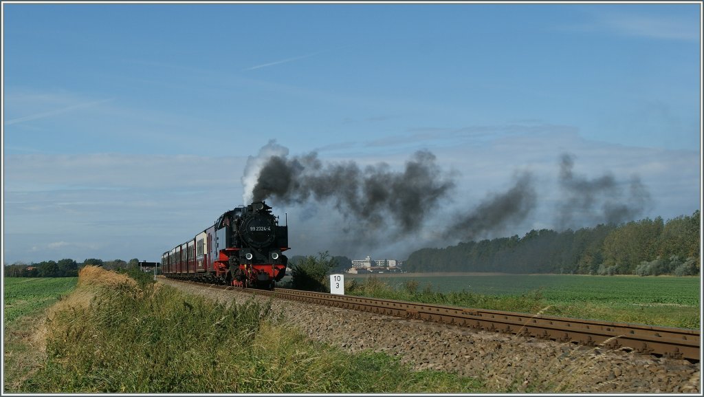 Bei Kilometer 10.3 kurz vor dem Haltepunkt  Steilkste .
20. Sept. 2012