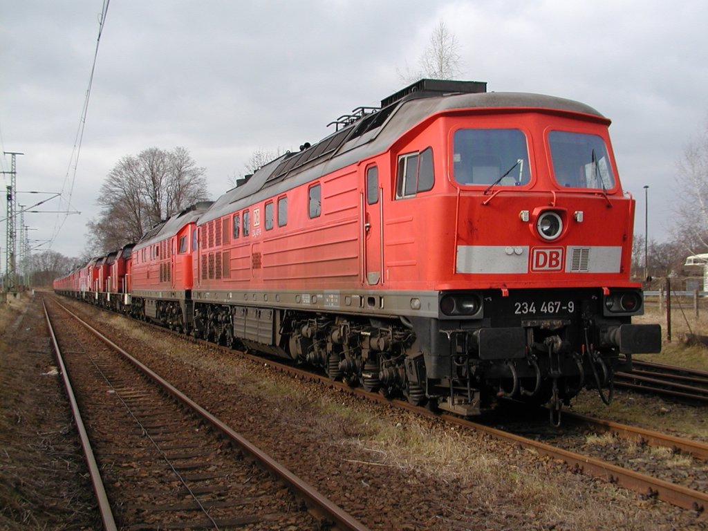 Bereits z-gestellt zeigt sich die 234 467 am 08.02.2008 vor den Toren des Aw Cottbus.