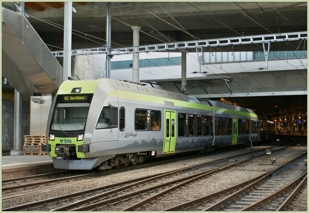 BLS  Ltschberger  RABe 535-117 als S 51 nach Bern Brnnen in Bern. 
28.07.2010