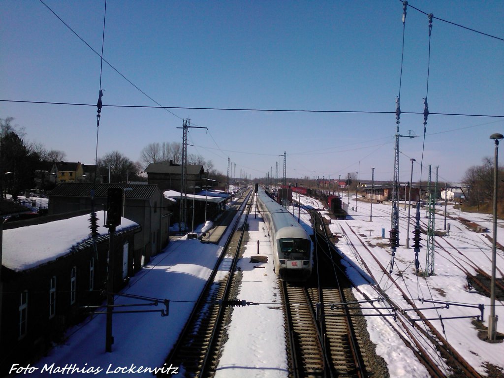 BR 101 mit InterCity aus Ostseebad Binz Nach Stuttgart bei der Einfahrt in Den Bahnhof Bergen auf Rgen am 4.4.13 