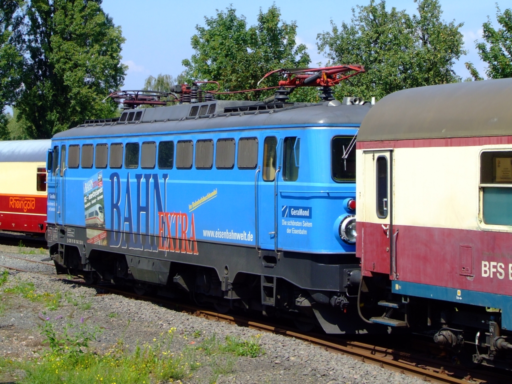 Centralbahn (CBB) 1042 520-8 (ex BB 1042 520-8)  am 14.08.2010 im Rheinisches Industriebahn-Museum (RIM) in Kln. Die Reihe 1042 ist eine Elektrolokomotive der sterreichischen Bundesbahnen. Sie war seit den 1960er Jahren eine wichtige Sttze des elektrischen Bahnbetriebes der BB. 