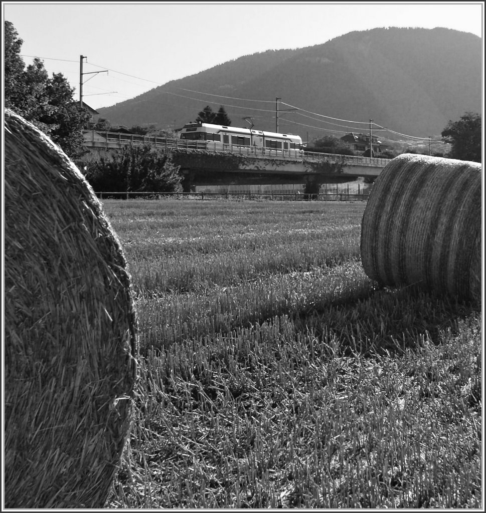 CEV GTW  Be 2/6 beim Chteau de Hauteville. 
24.07.2009   