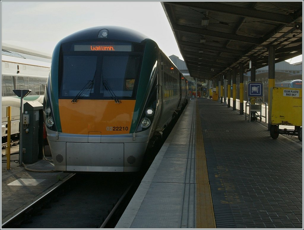 CIE/IR 22 210 nach Galway in Dublin Heuston. Immerhin, die modernen Triebzge  knnen  Gllisch und sind auch bequem....
15. April 2013