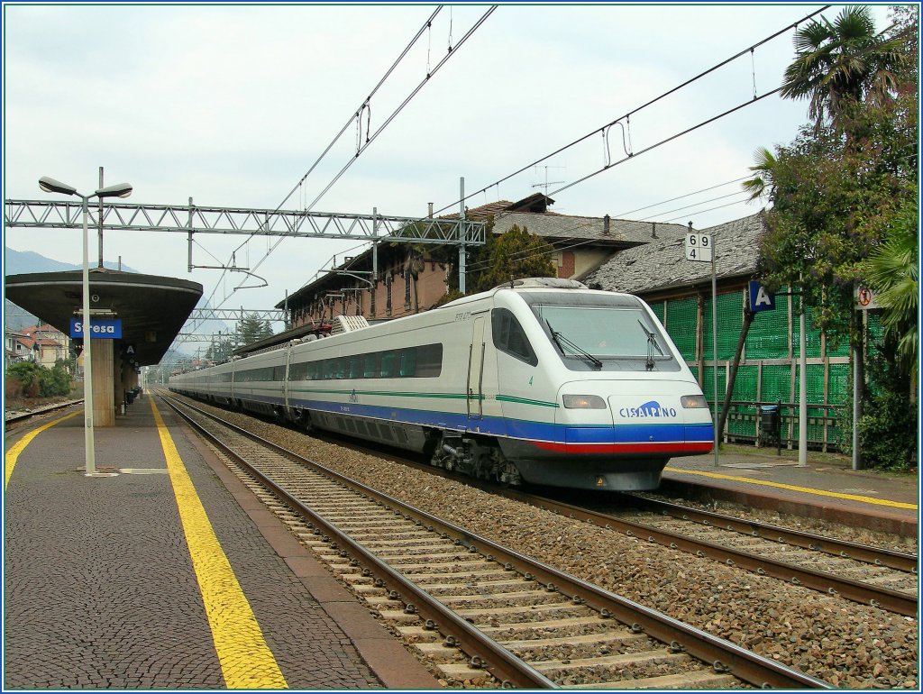 CIS ETR nach Milano beim Halt in Stresa am 6. Feb. 2007.