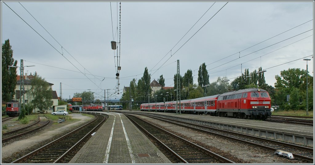 DB 218 418-0 mit einem Nahverkehrszug in Lindau.
19. Sept. 2011