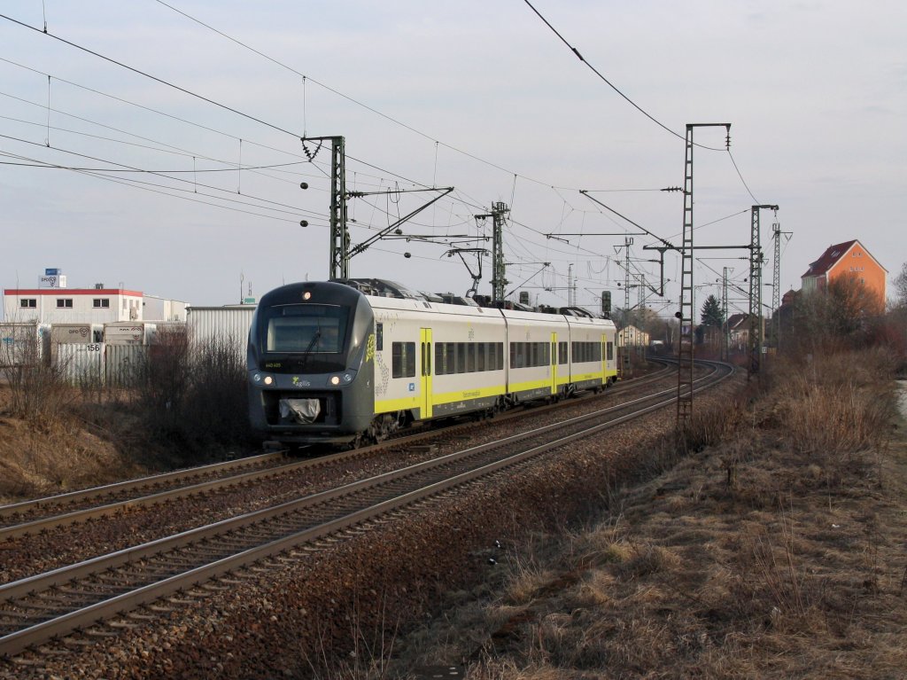 Der 440 405 als Ag nach Ingolstadt am 12.03.2011 unterwegs bei Obertraubling. 
