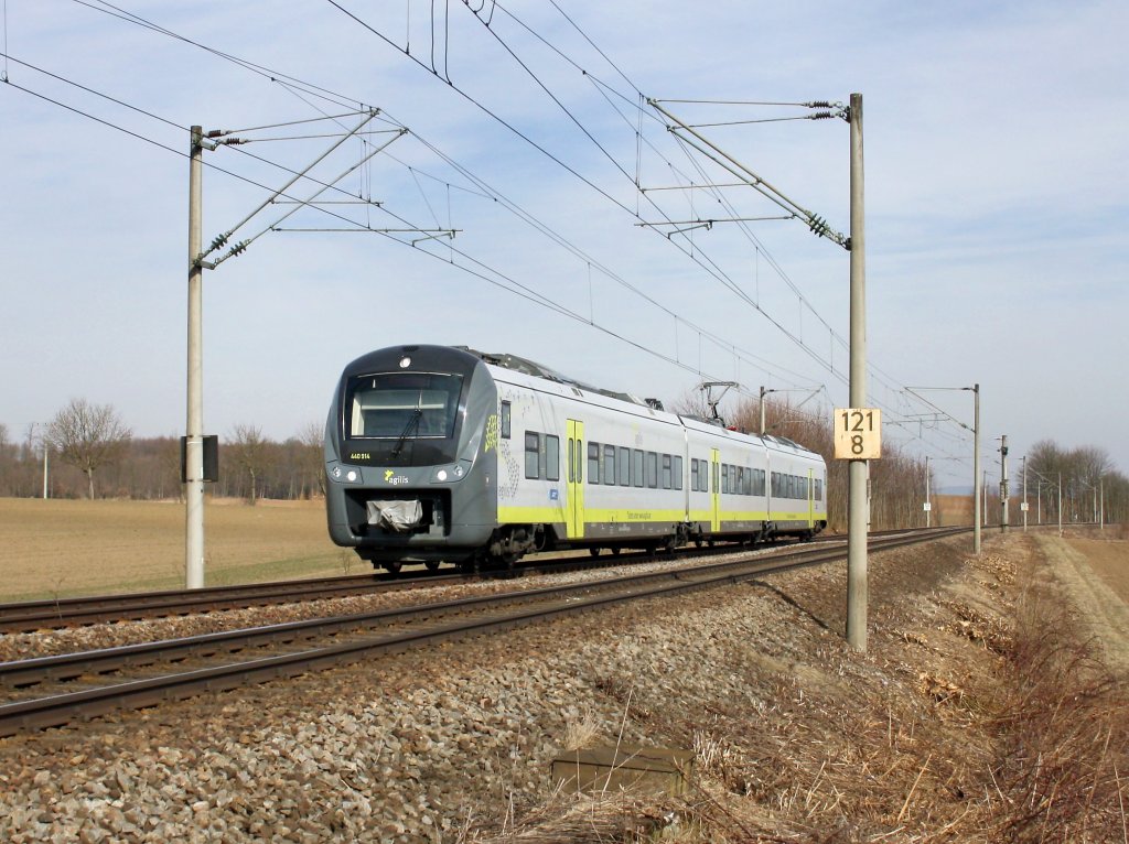 Der 440 914 am 12.03.2011 unterwegs bei Hagelstadt. 
