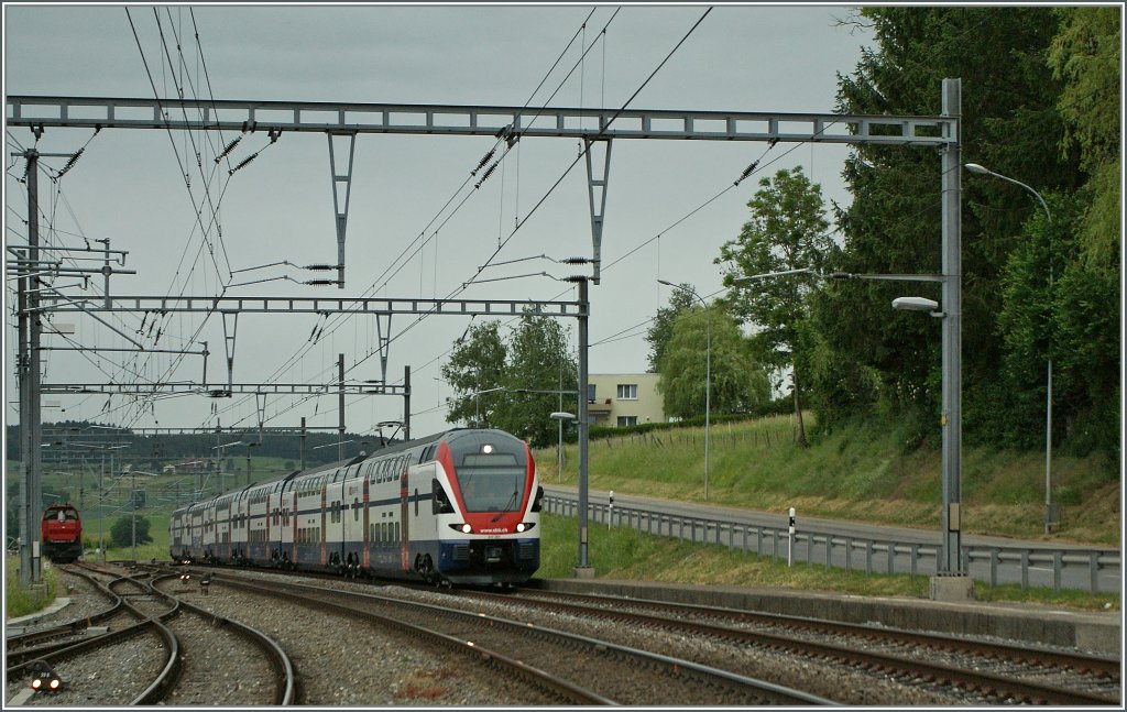 Der 511 001 auf Probefahrt, hier in Romont am 27. Mai 2011