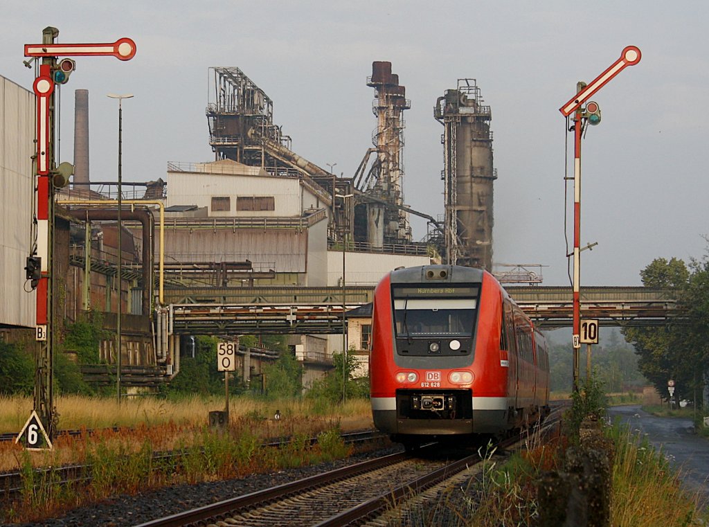 Der 612 628 am 27.06.2009 bei der Ausfahrt in Sulzbach-Rosenberg Htte.
