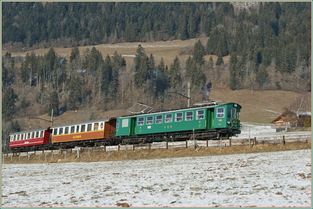 Der alte CEG/GFF/TPF Be 4/4 116 mit einem Extra-Zug bei Chteau d'Oex am 23. Jan. 2011 