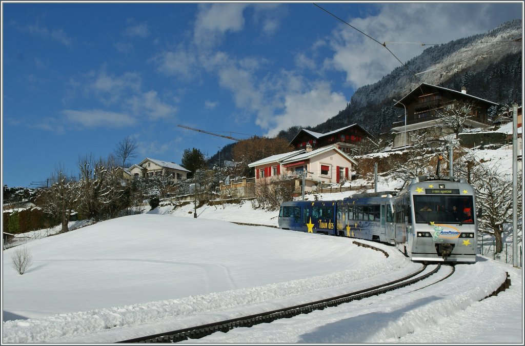 Der CEV  Astro-Pleiades  und der  Train des Etoiles  erreichen als Winterspot-Extrazug in Krze Blonay.
8. Feb. 2013 
