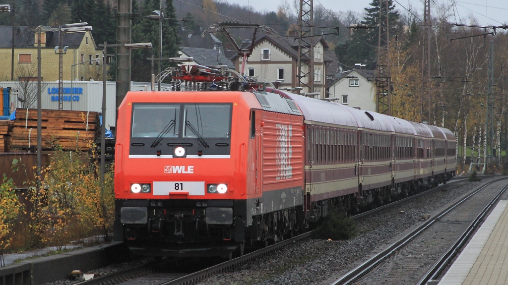 Der Grund, warum ich in Kreuztal war, trotz bescheidenem Wetters...189 801 (WLE 81) mit  KUSS-Express  nach Mnster. 13.11.10