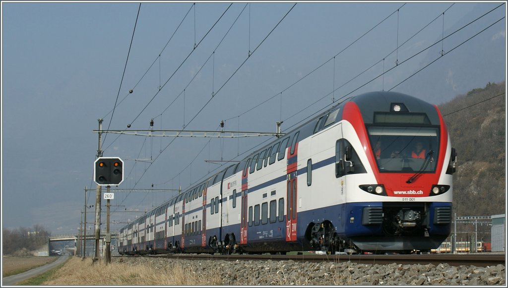 Der neue SBB 511 001 bei Aigle.
005.03.2011