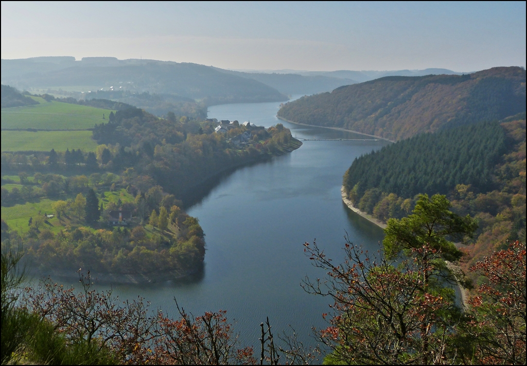 Der Stausee der Obersauer im Herbst. 23.10.2012 (Jeanny)