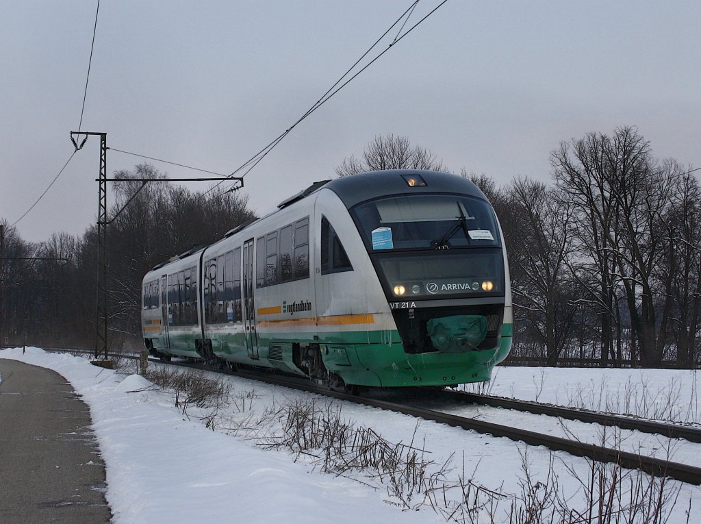 Der VT 21 der Vogtlandbahn am 13.02.2010 als BLB Ersatzzug bei der Einfahrt in Ainring.
