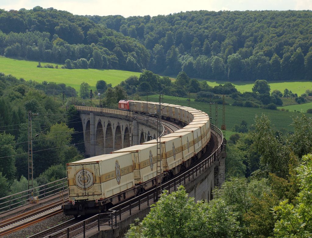 Der Warsteinerzug berfuhr das Altenbekener Viadukt am 19.9 in Richtung Paderborn.