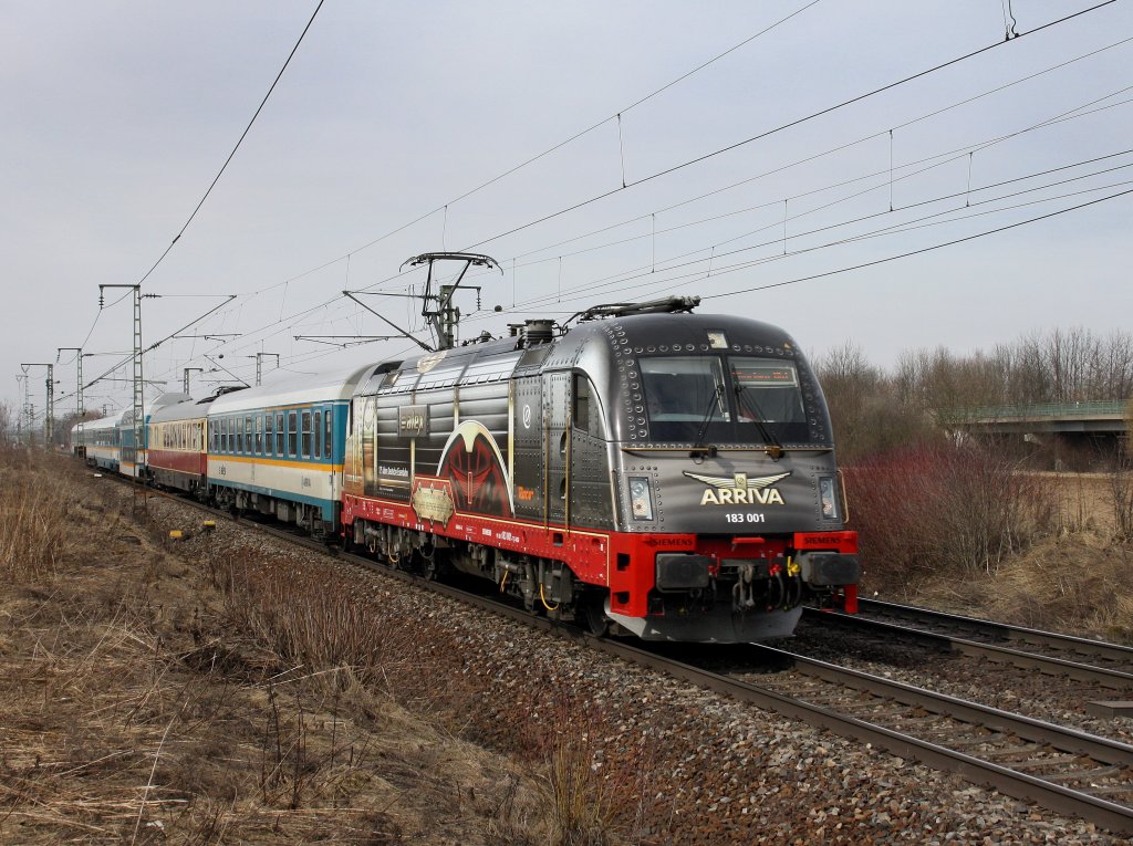 Die 183 001 am 12.03.2011 mit dem ALEX nach Mnchen unterwegs bei Obertraubling.