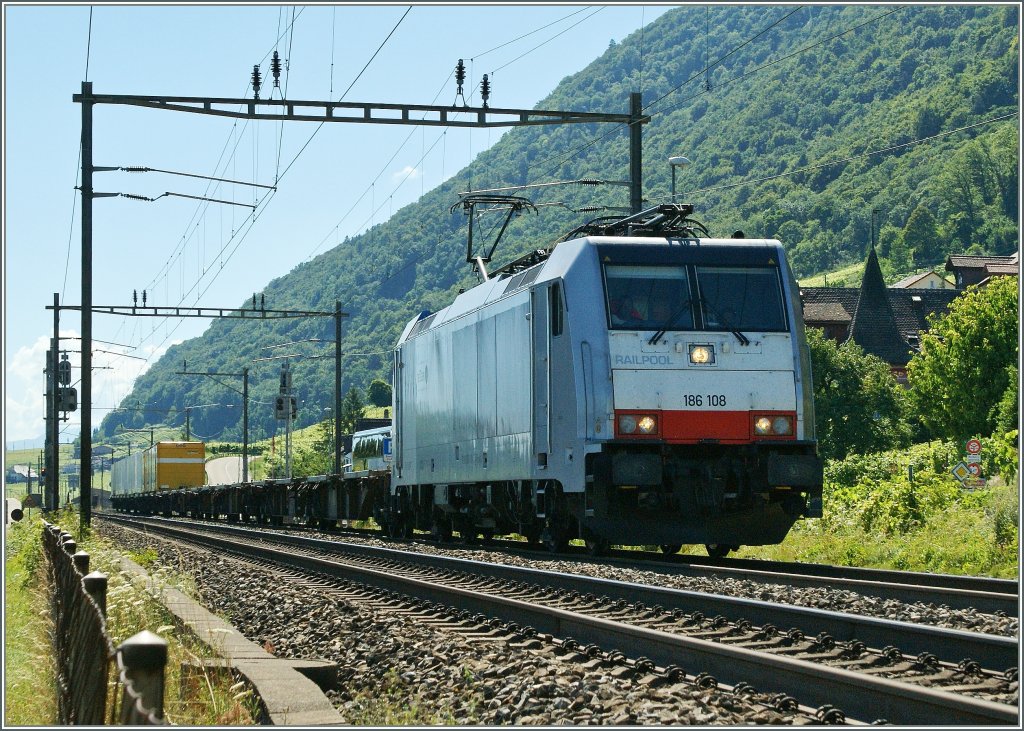 Die 186 108 bei Ligerz. 31. Juli 2013