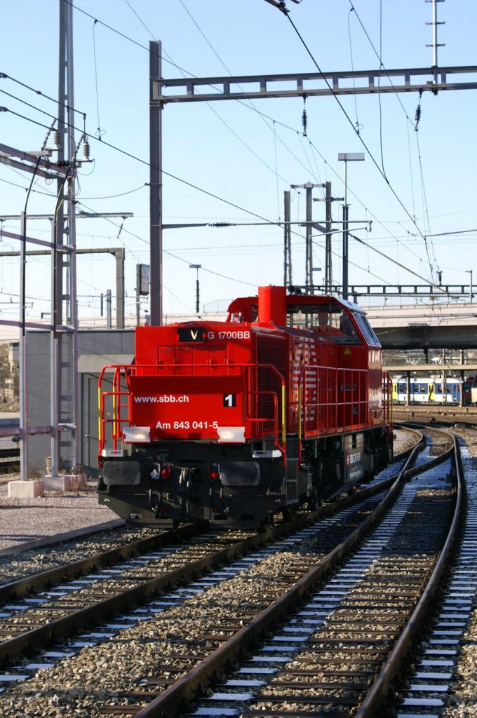 Die Am 843 041-5 bei Rangierarbeiten im Bahnhof von Basel SBB aufgenommen am 03.01.2010