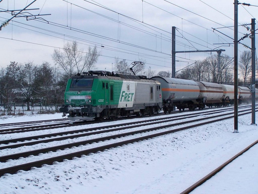 Die BB 37057 im Schnee am 17/12/10.