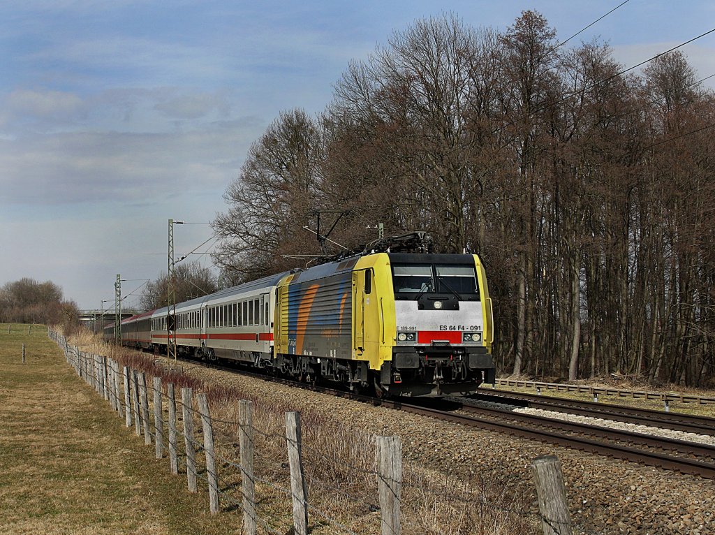 Die ES 64 F4-091 mit einem Brenner EC am 20.03.2010 unterwegs beim B Vogel.
