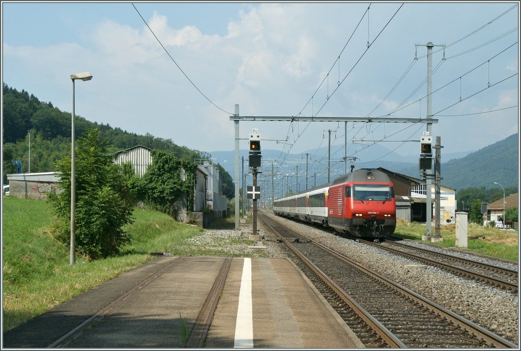 Die IR Biel/Bienne - Konstanz werden mit wenigen Ausnahme von Re 460 mit EW IV Wagen - Pendelzgen gefhrt und bringen auf der Jurasdfussstrecke etwas Abwechslung in den ICN Verkehr.
Pieterlen, den 23. Juli 2013