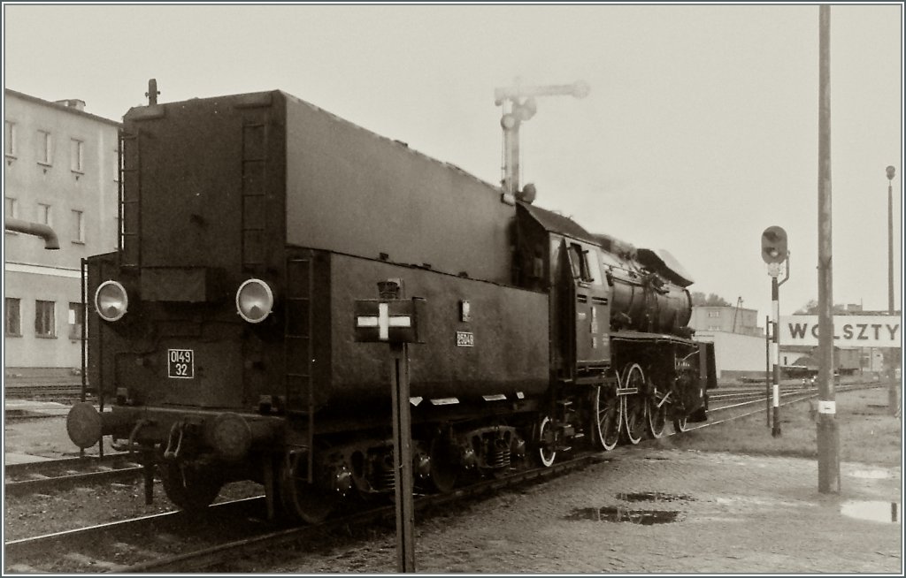 Die PKP Ol 49 32 beim rangieren in Wolstyn. 
28. August 1994 (gescanntes Negativ)