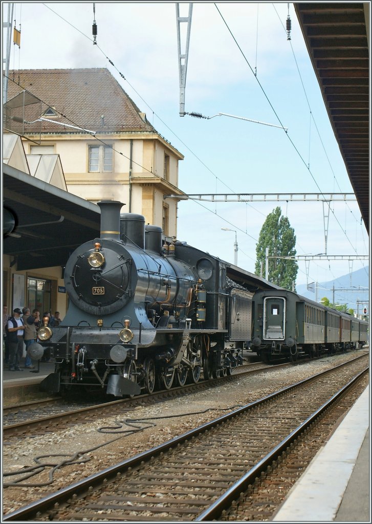 Die SBB A 3/5 705 in Neuchatel. 
25.06.2011