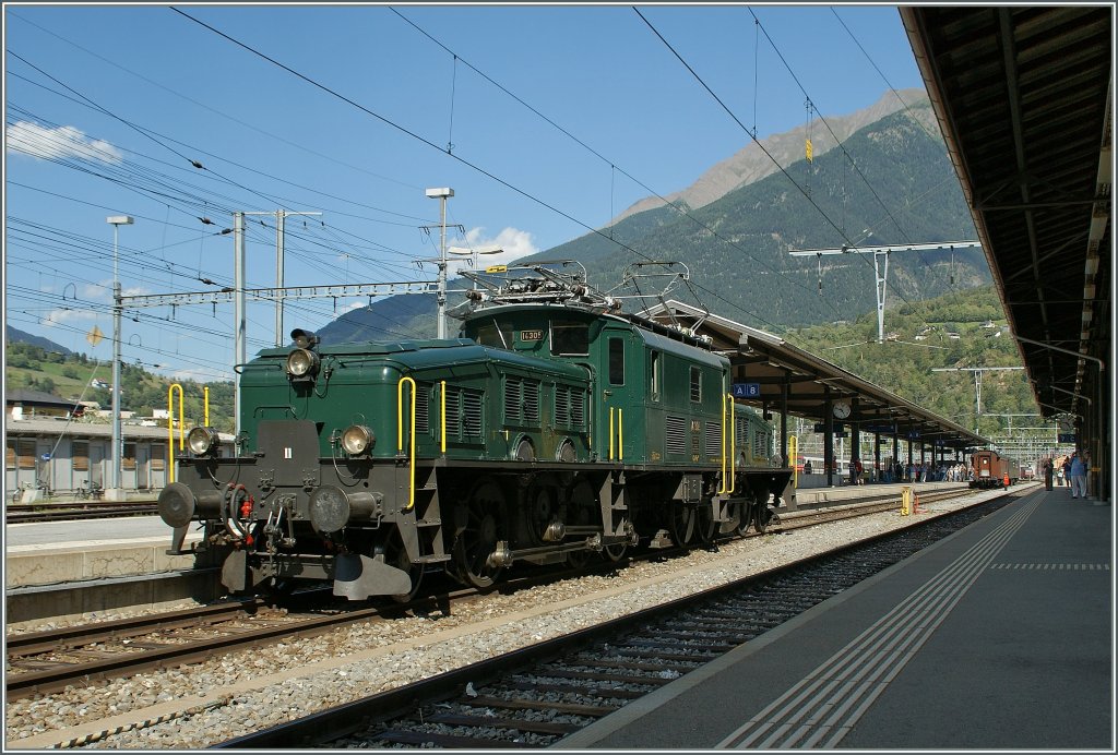 Die SBB grne Ce 6/8 III 14305 (Baujahr 1926) am 20 Aug. 2011 in Brig.