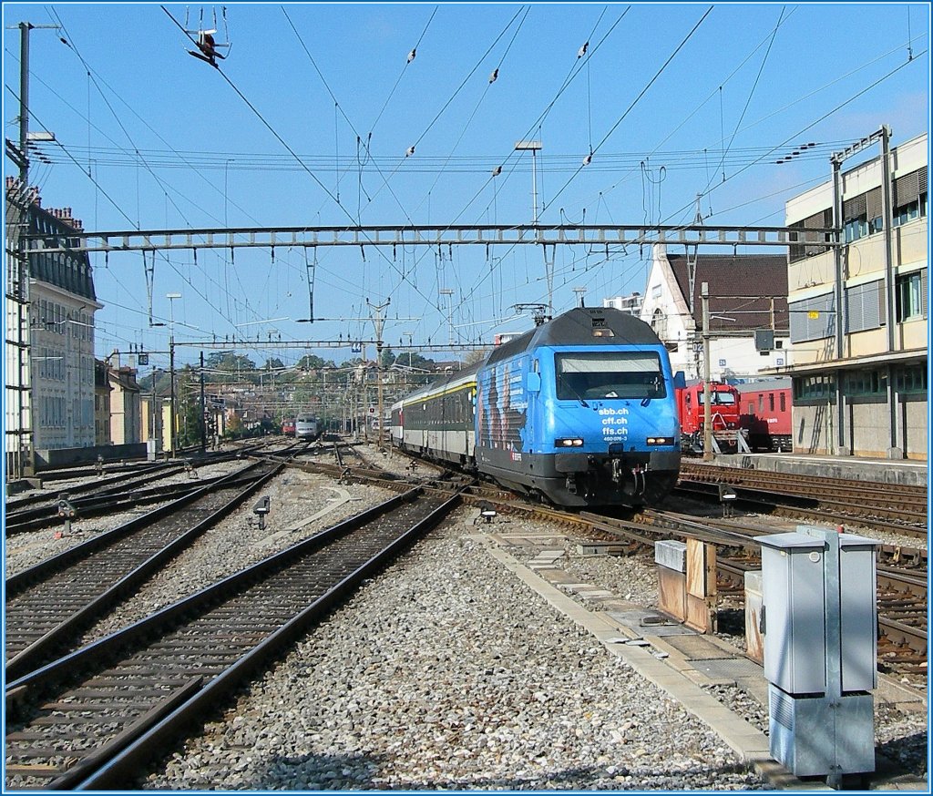 Die SBB Re 460 076-3 wirbt fr die SBB (bzw. die Werbekampgne von Sergio, Benot und Beat).
Lausanne, den 7.10.2010 