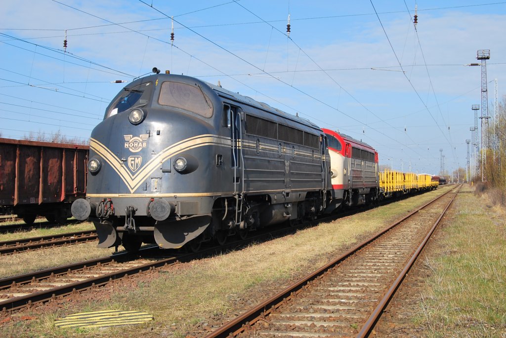 Diese beiden Schnheiten zeigten sich am 02.04.2010 in Rostock-Seehafen Sd.