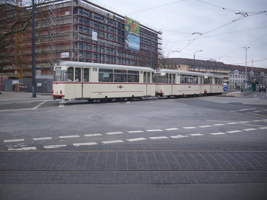 Diese Historische Stra�enbahn brach in Potsdam zu einer Sonderfahrt auf.