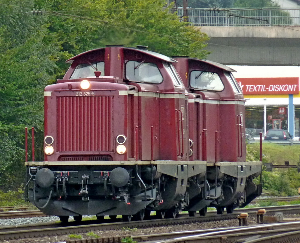 EFW 212 325 und eine weitere 212er am 11.09.10 in Gemnden am Main