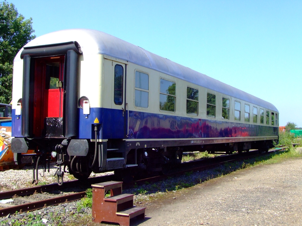 Ehem. DB Schnellzugschrzenwagen Am 036 (55 80 10-80 141-9) am 14.08.2010 im Rheinisches Industriebahn-Museum (RIM) in Kln. 