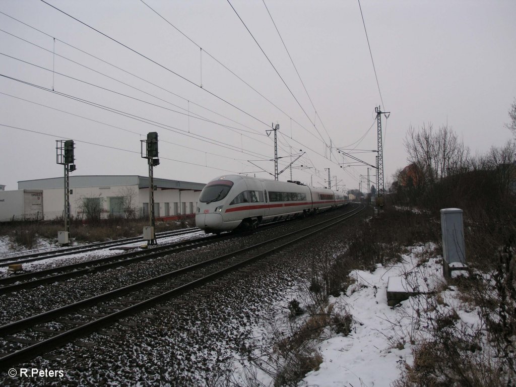 Ein 411er als ICE28 Wien - Dortmund beim durchfahren von Obertraubling. 09.01.10