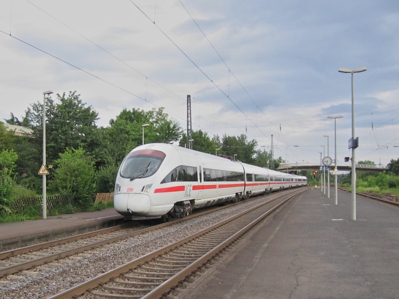 Ein 411er am 19.07.08 in Richtung Sden in Sinzig (Rhein)