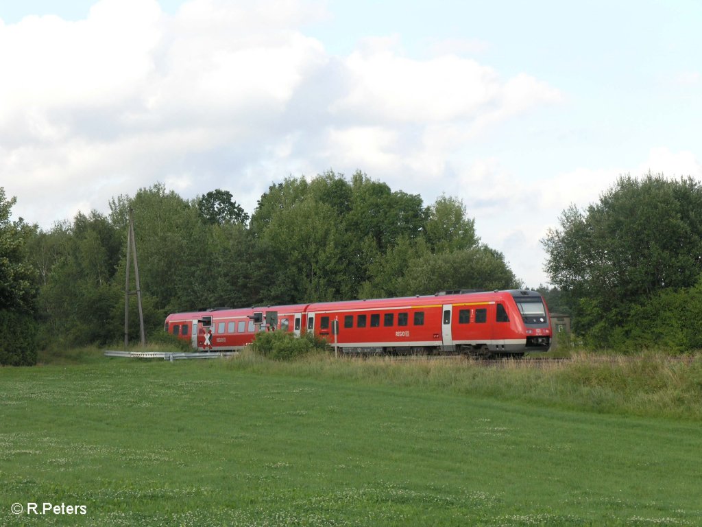 Ein 612er bei Schnfeld auf dem Weg nach Gera HBF. 15.07.09