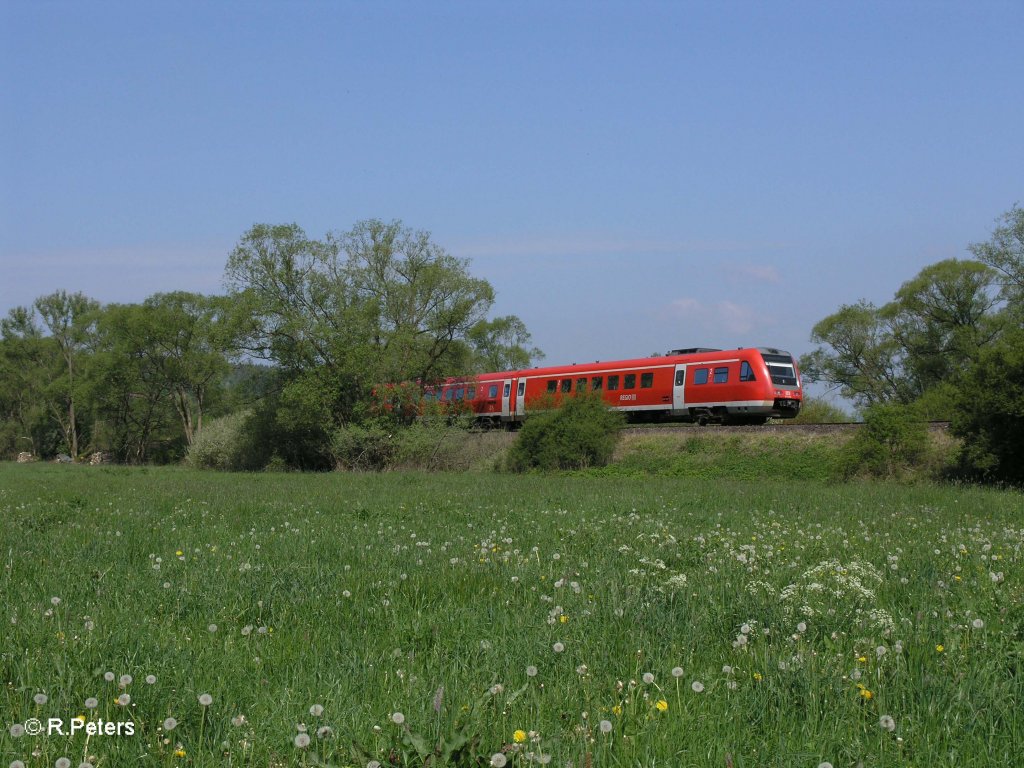 Ein 612er zieht kurz vor Trebgast vorbei in Richtung Lichtenfels. 22.05.10