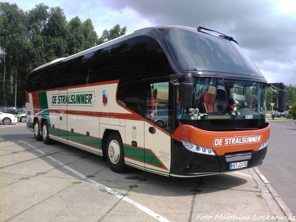 Ein Bus von De Stralsunner aufm Parkplatz in Linken (PL) am 2.7.13