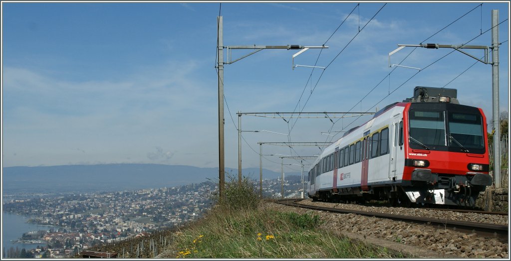 Ein Domino als S21 nach Payerne bei Grandvaux. 
1. April 2011